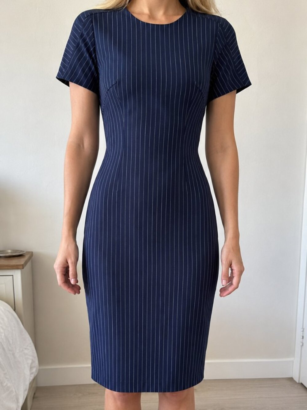 Banana Republic Women’s midi formal office Size 2 Navy Pinstripe Flutter Sleeve